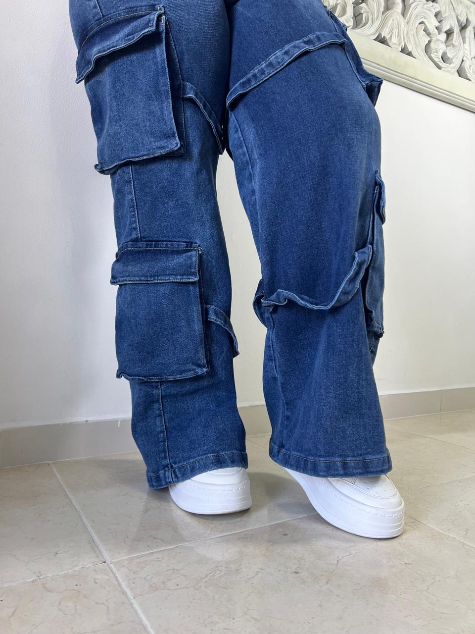 JEANS CARGO BOTA ANCHA TIRAS