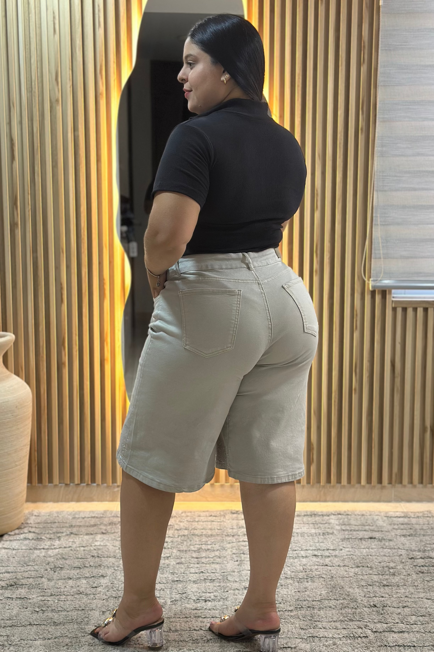 Bermuda Larga Beige - Tela Strech