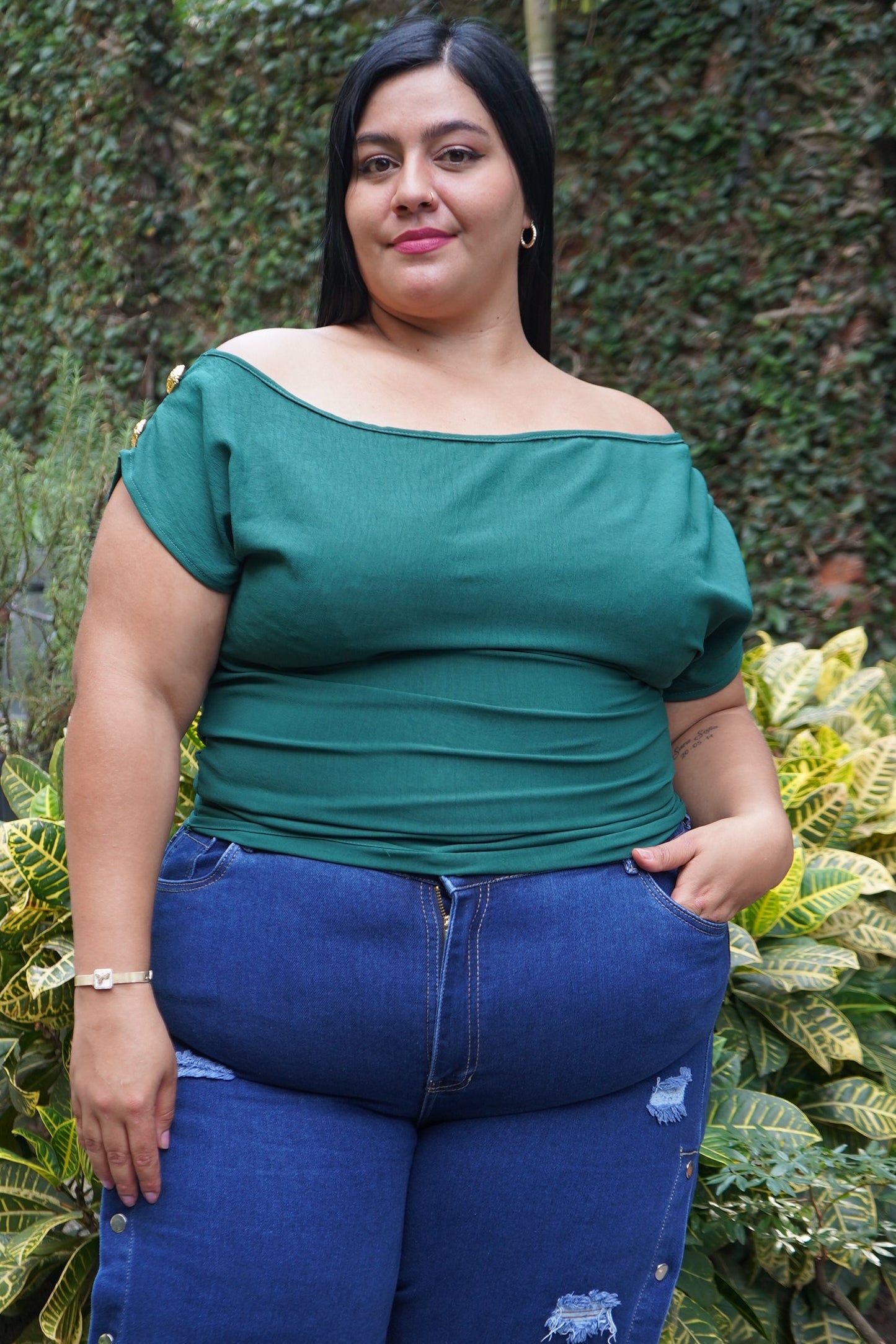Blusa Eterna - Cuello bandeja