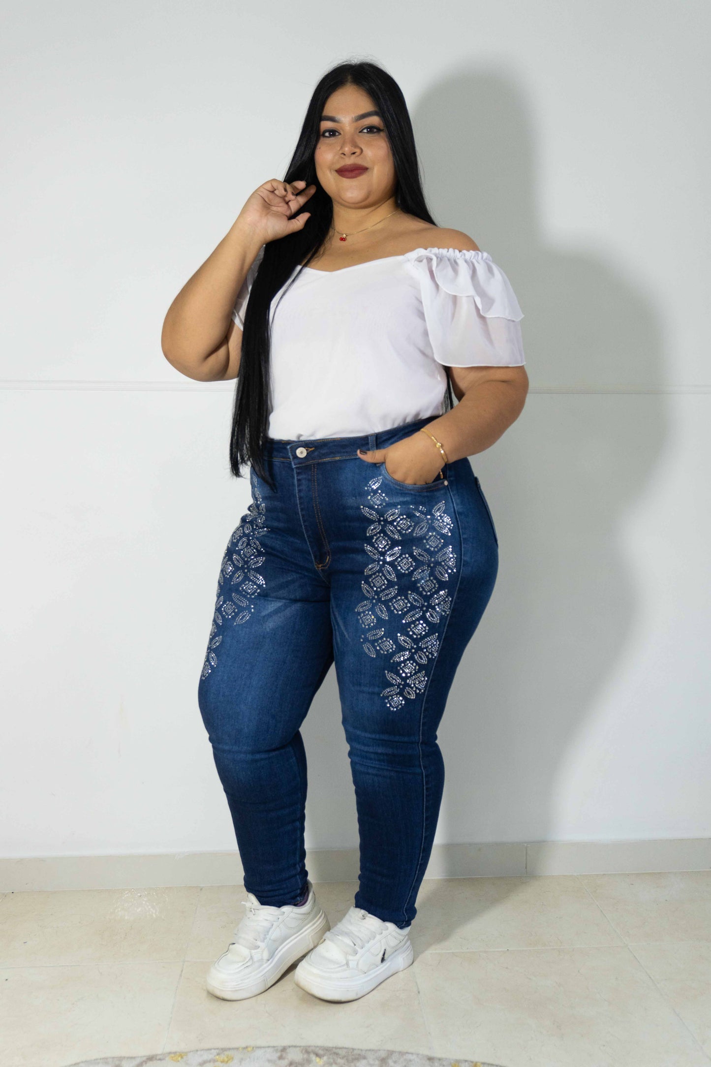 Jeans Skinny Brillos Flor- Tela Strech