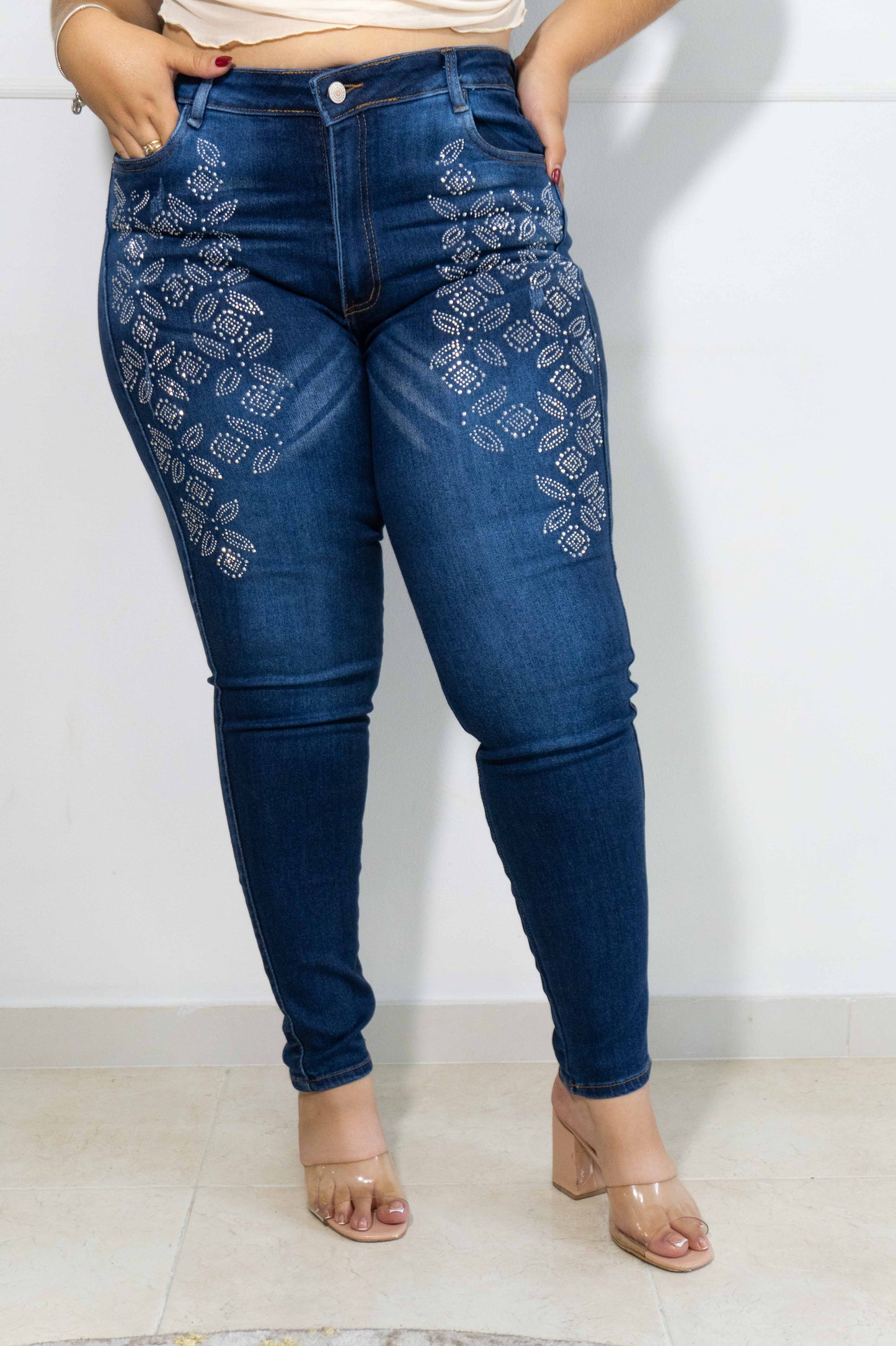 Jeans Skinny Brillos Flor- Tela Strech