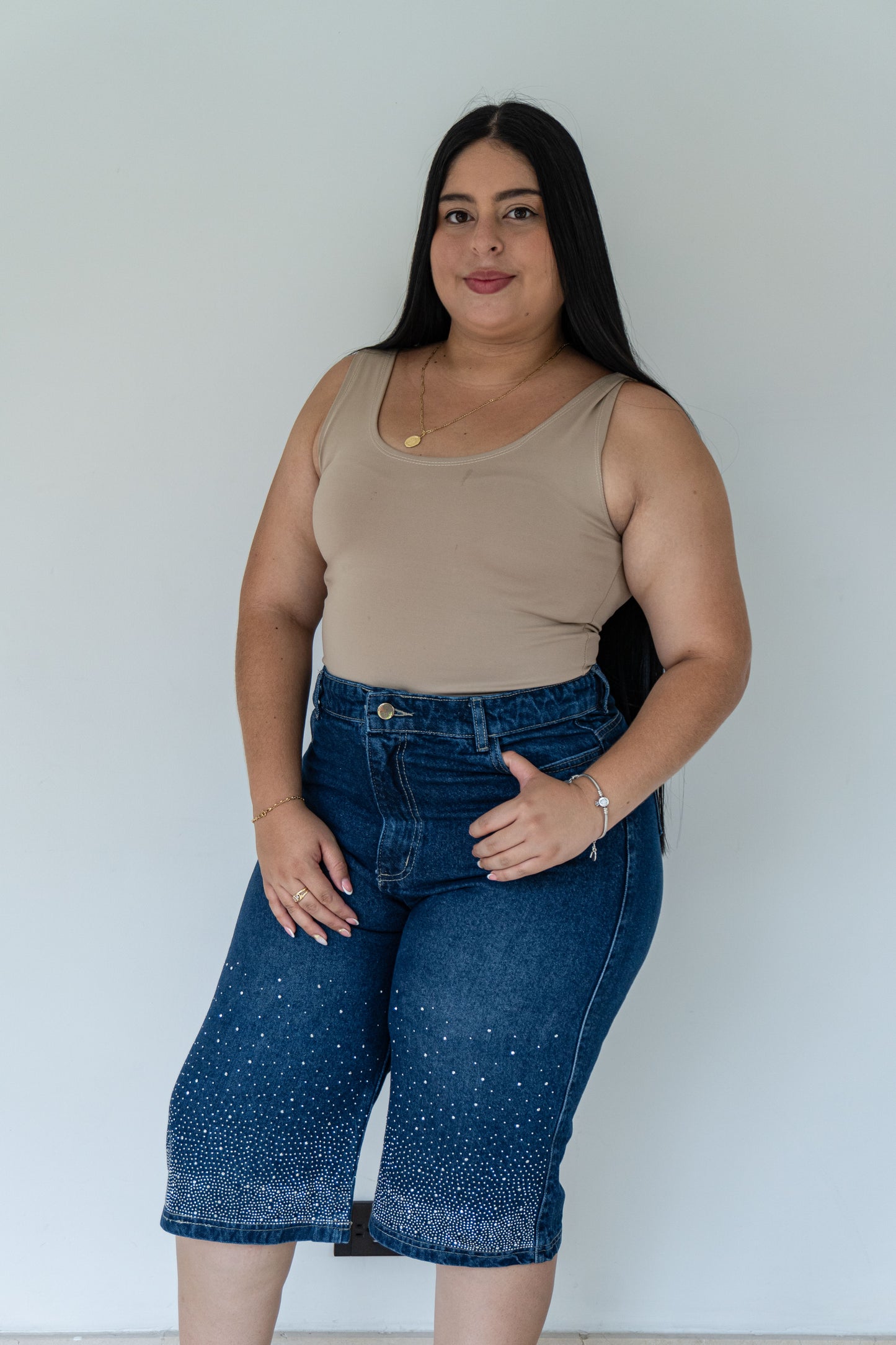 Bermuda larga Tela Rigida - Brillos bota