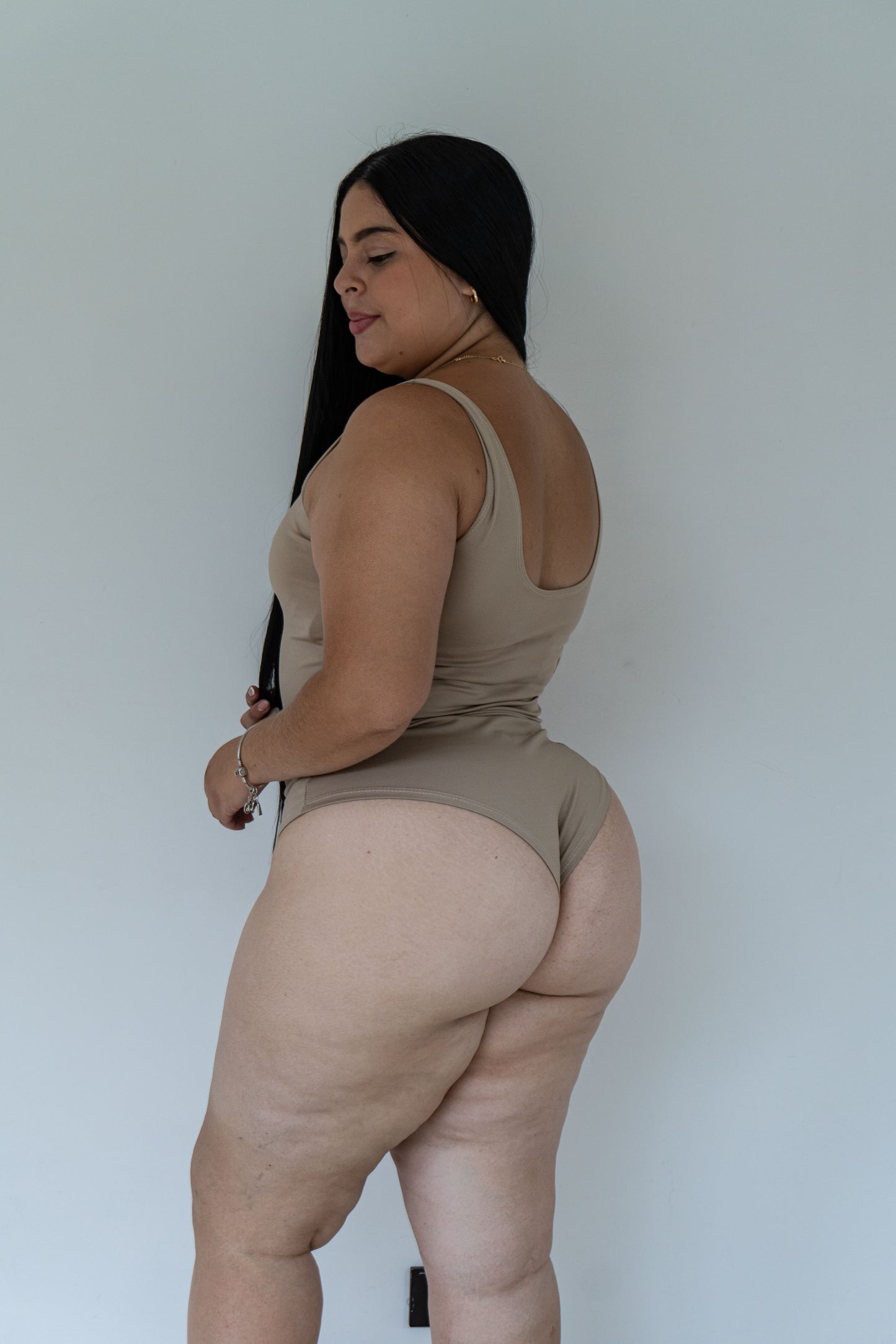 Body Siza- Negro, Blanco y Beis