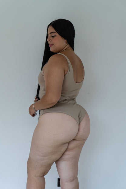 Body Siza- Negro, Blanco y Beis