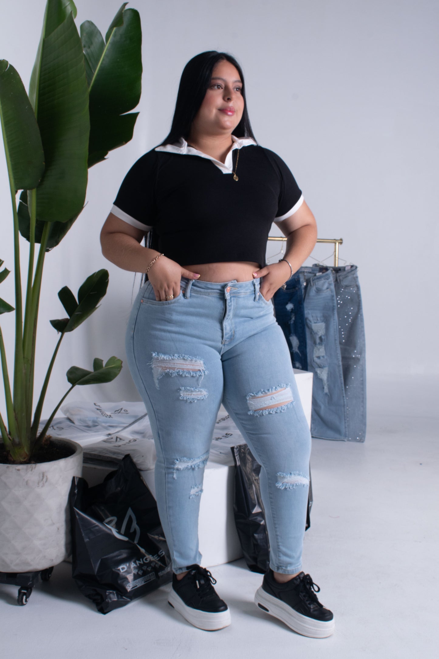 Jeans Skinny Claro Rotos- Tela Strech