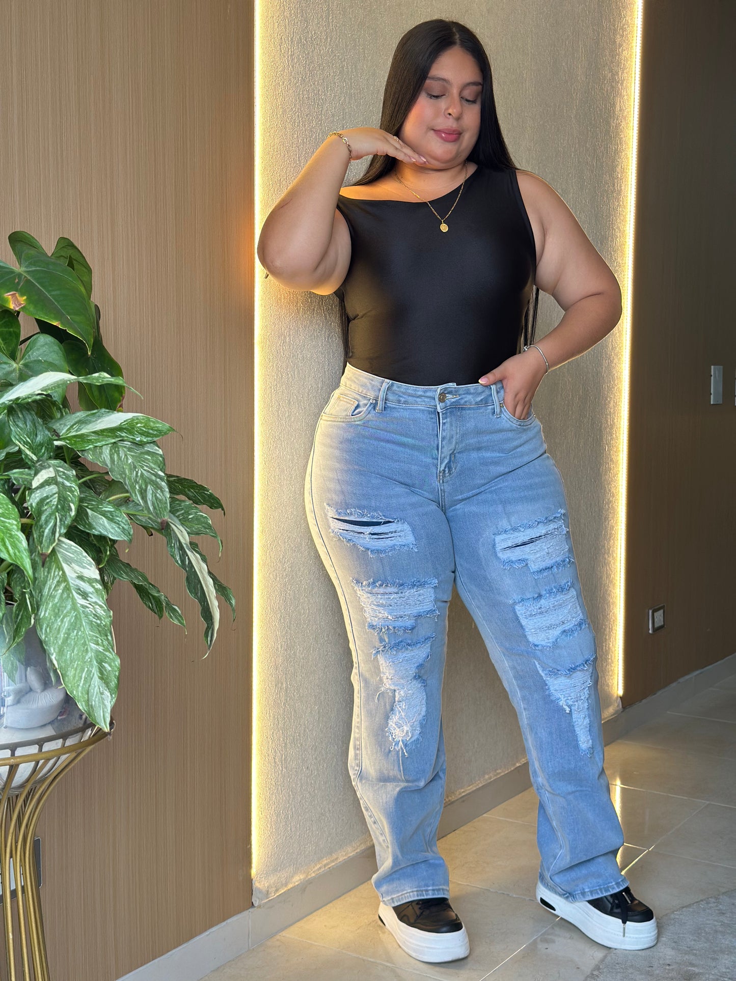 Bota Recta con rotos - Tela Strech