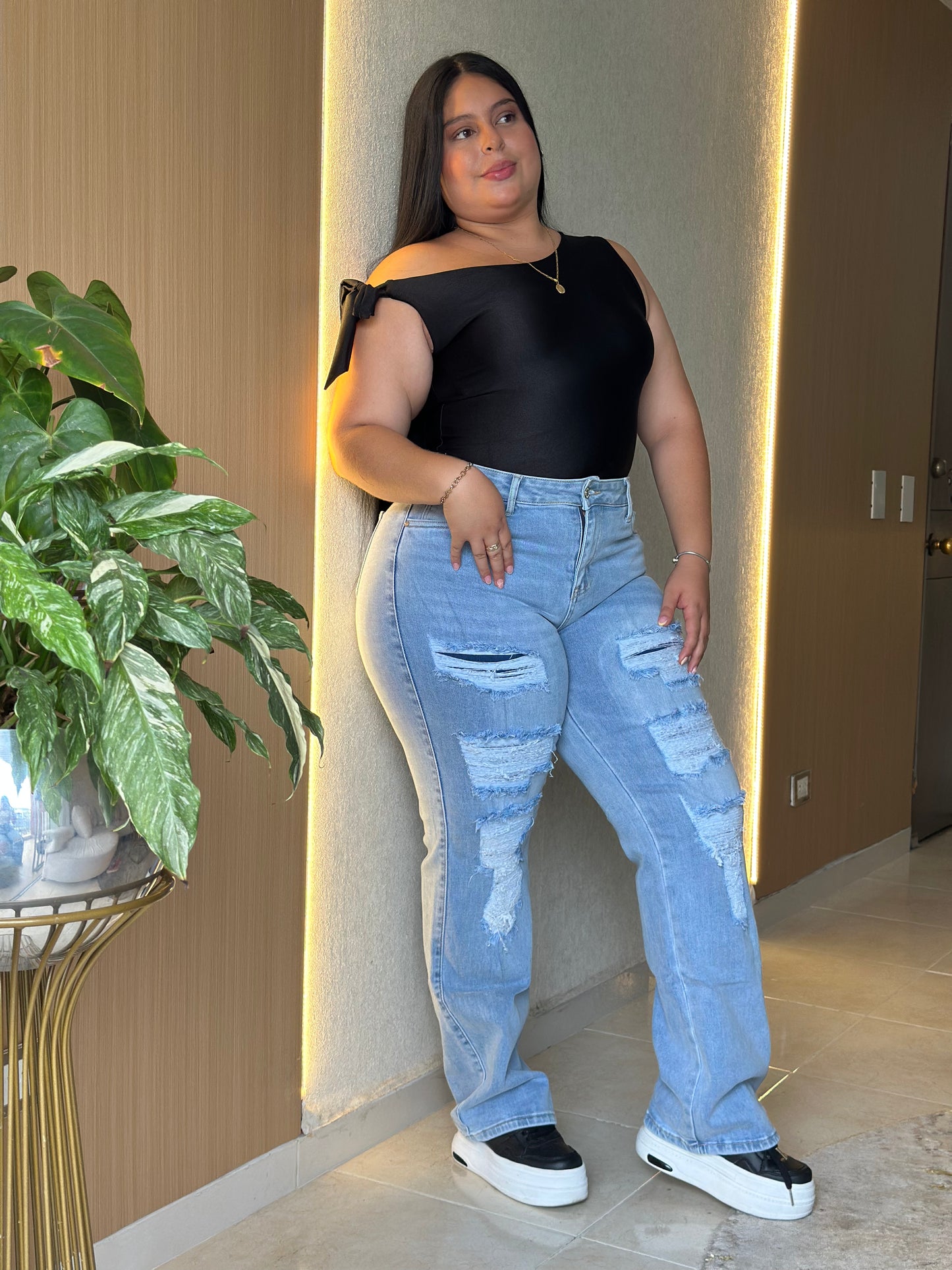 Bota Recta con rotos - Tela Strech