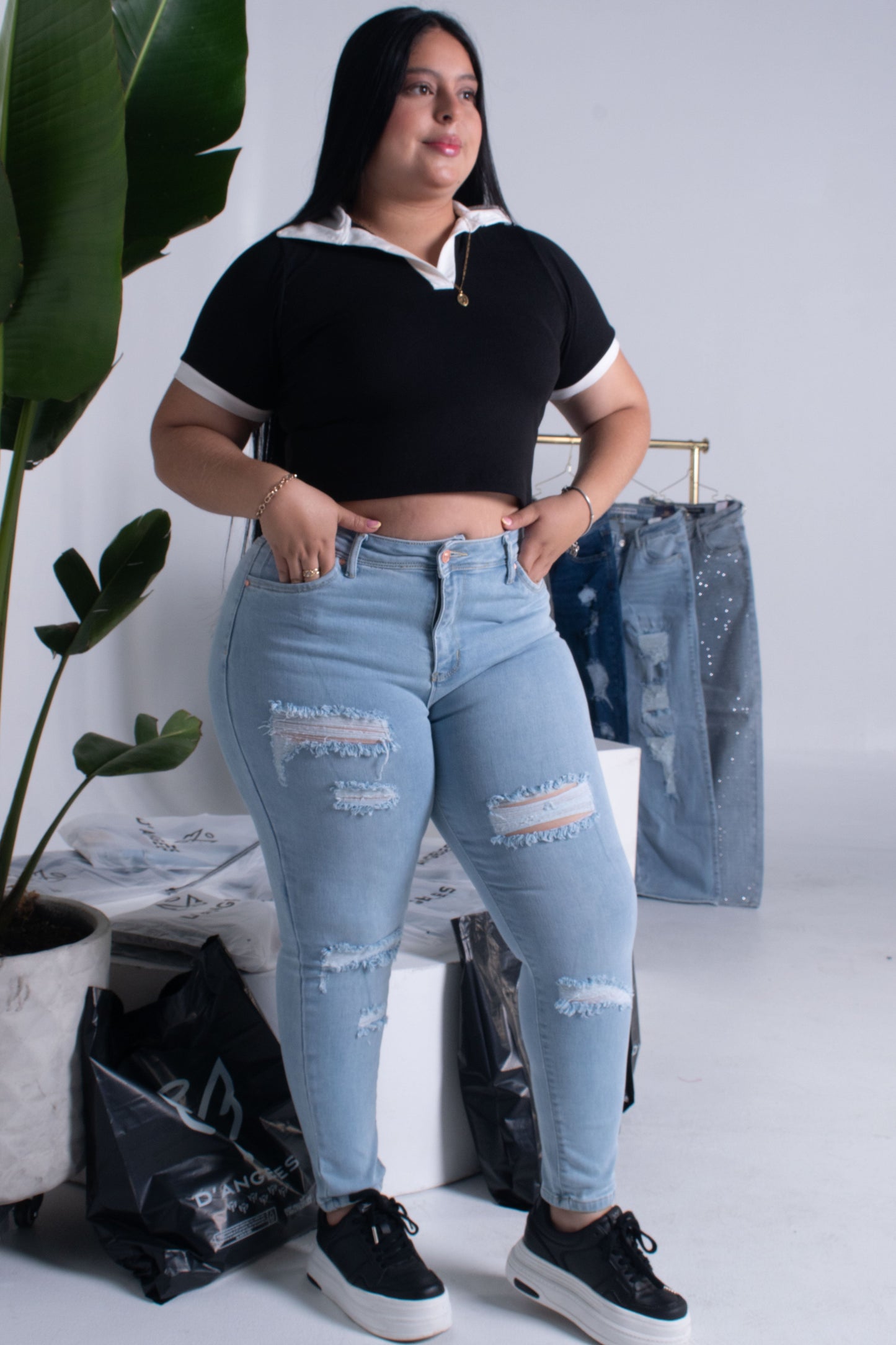 Jeans Skinny Claro Rotos- Tela Strech