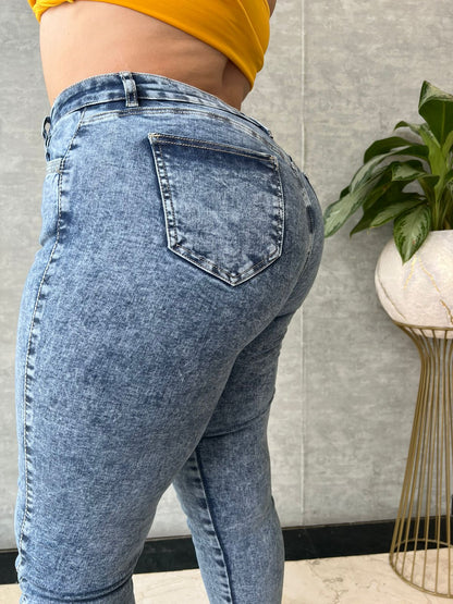 JEANS MOST BETIADO TIRO ALTO - REF 9683