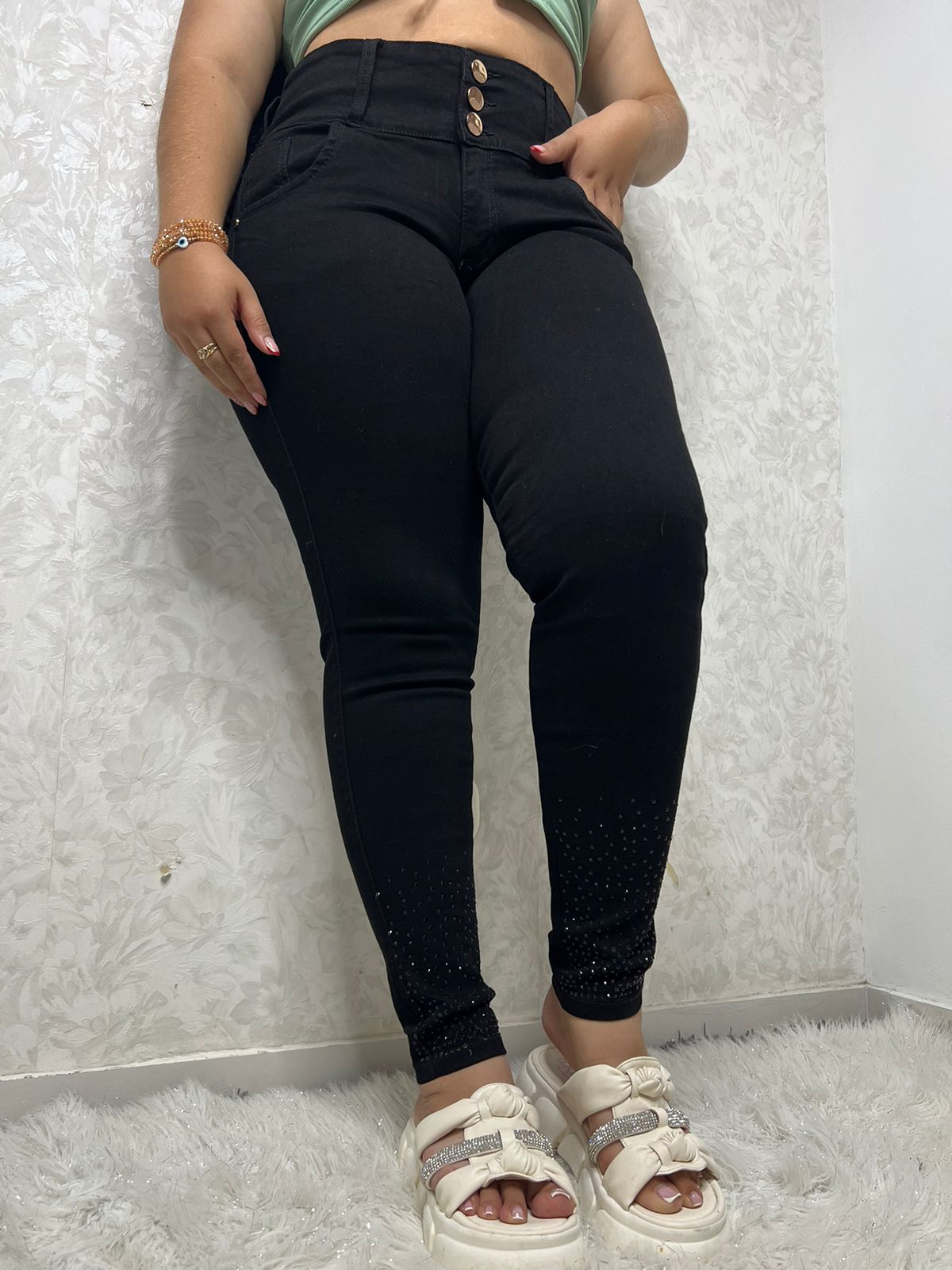 JEANS NEGRO SKINNY-PIEDRERIA