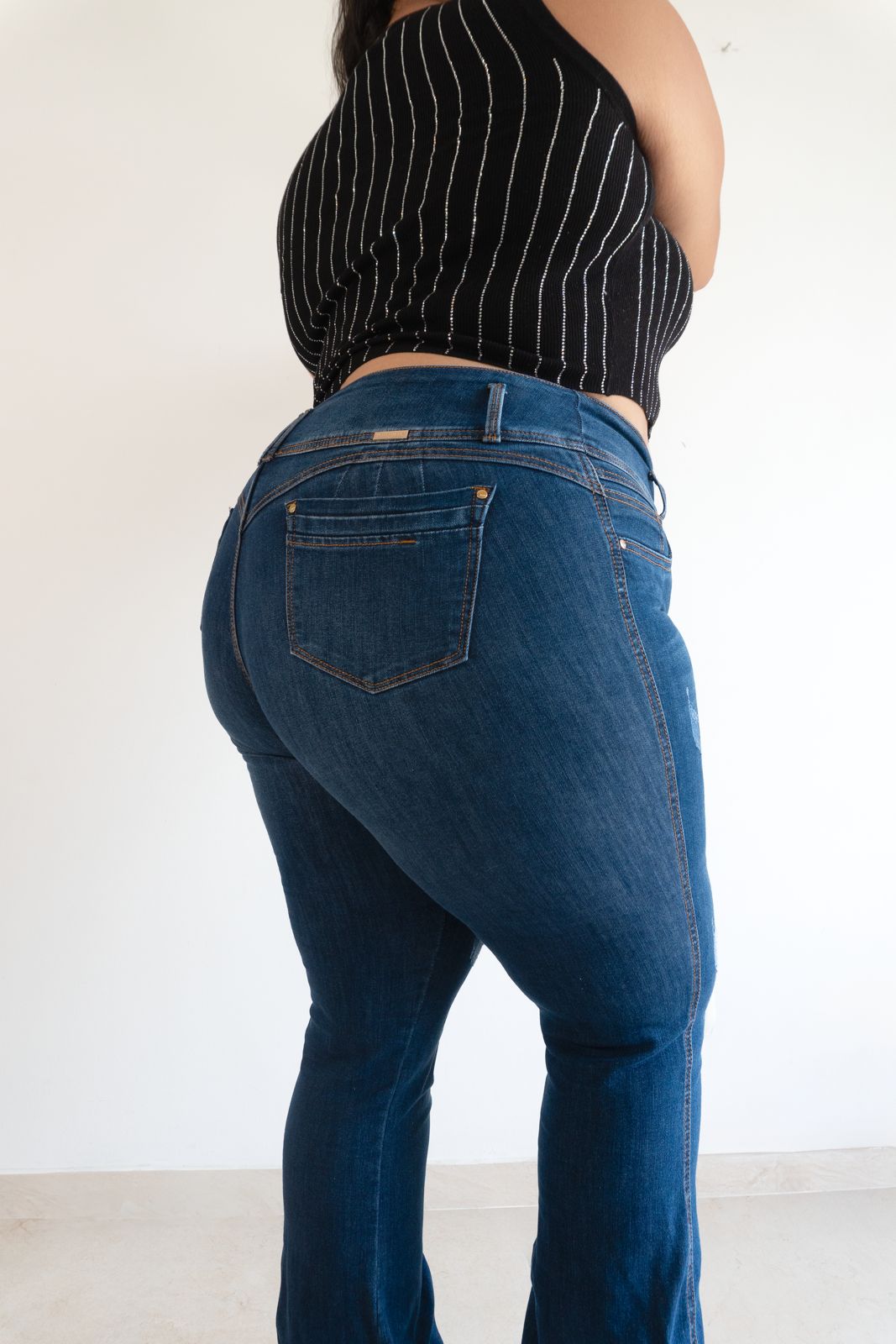 Jeans Bota Ancha - Tela Strech