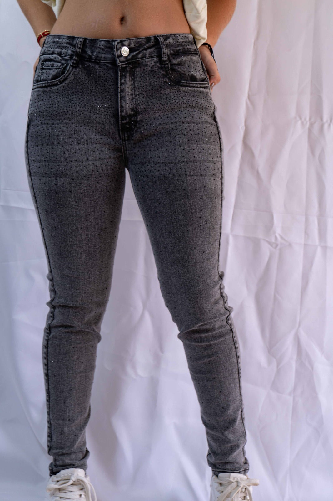 Jeans Skinny Gris Brillo