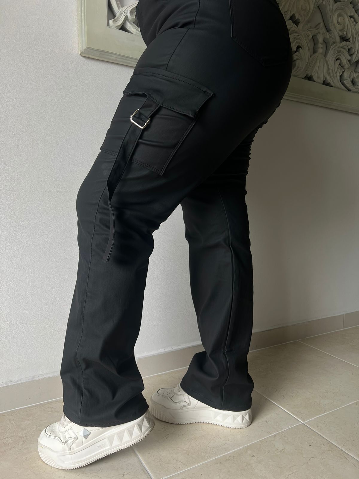 PANTALON CARGO CUERO